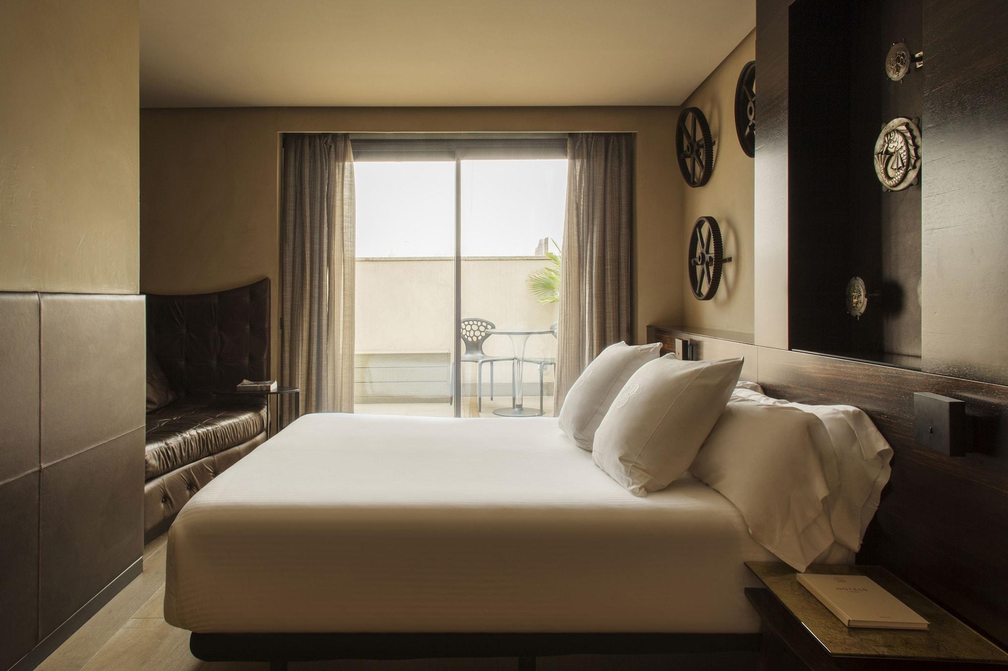 Hotel Bagues, A Small Luxury Hotel Of The World Барселона Екстериор снимка