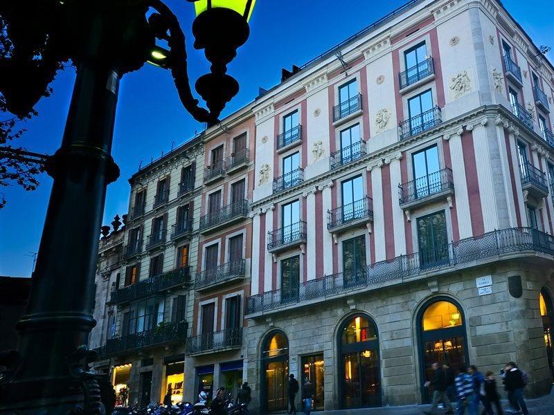 Hotel Bagues, A Small Luxury Hotel Of The World Барселона Екстериор снимка